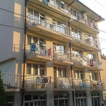 Peshev Family 호텔 네세부르