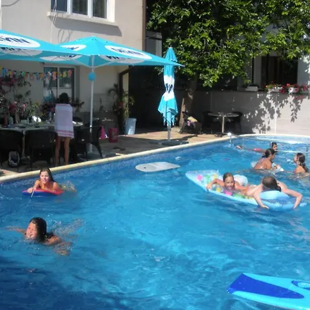 Peshev Family 네세부르