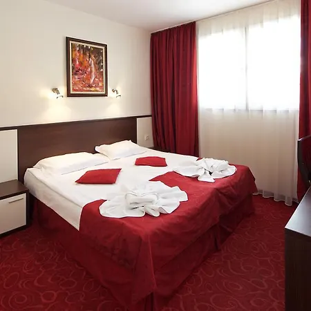 Peshev Family 3* 네세부르