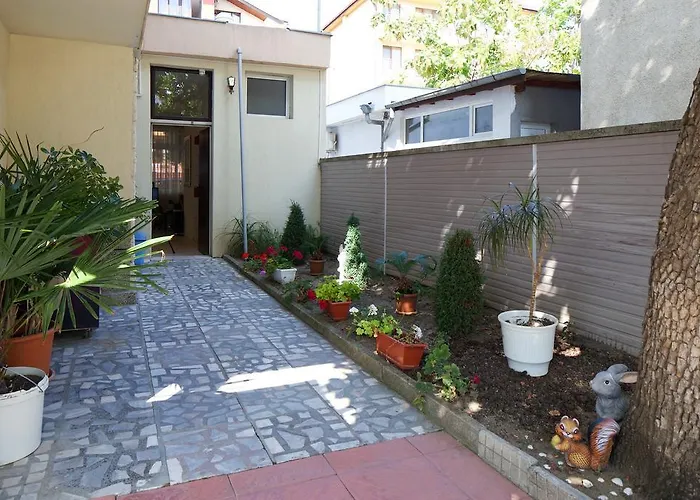 Hotel Peshev Family 3*