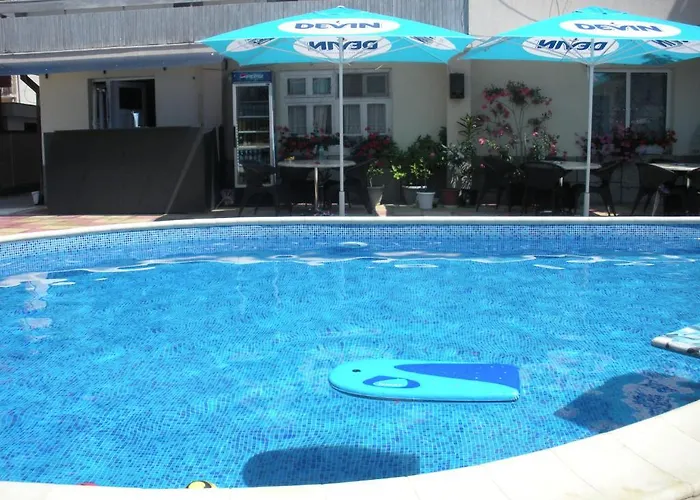 Peshev Family 3* Neszebar