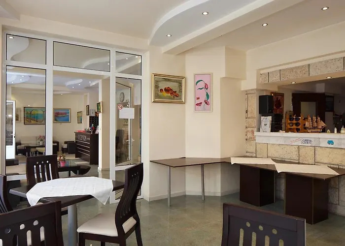 Peshev Family 3* Neszebar